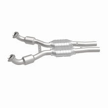 Load image into Gallery viewer, MagnaFlow Direct Fit Catalytic Converter 2004 Chevy Corvette 5.7L