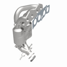 Load image into Gallery viewer, MagnaFlow Direct Fit Catalytic Converter 01-03 Toyota Rav4 2.0L L4