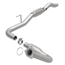 Load image into Gallery viewer, MagnaFlow Direct Fit Catalytic Converter GM 01-02 2500 Driver Side 6.0L