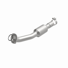 Load image into Gallery viewer, MagnaFlow Direct Fit Catalytic Converter 09-12 Toyota RAV4 2.5 3.5 Underbody