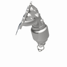 Load image into Gallery viewer, MagnaFlow Direct Fit Catalytic Converter 07-09 Hyundai Santa Fe 2.7L