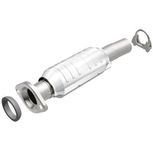 Load image into Gallery viewer, MagnaFlow Direct Fit Catalytic Converter 04-06 Toyota Sienna 3.3L AWD Rear