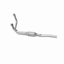 Load image into Gallery viewer, MagnaFlow Direct Fit Catalytic Converter 96-97 Dodge B1500/B2500/B3500 V8 Underbody