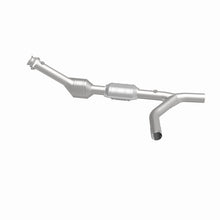 Load image into Gallery viewer, MagnaFlow Direct Fit Catalytic Converter 00-04 Ford E150 4.6L Passenger Side