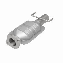 Load image into Gallery viewer, MagnaFlow Direct Fit Catalytic Converter 95-02 Lincoln Continental