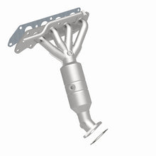 Load image into Gallery viewer, MagnaFlow Direct Fit Catalytic Converter 07 Ford Focus 2.0L Manifold **CA Emissions**