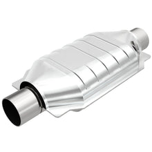 Load image into Gallery viewer, MagnaFlow Universal Catalytic Converter 3 W/O2 Boss