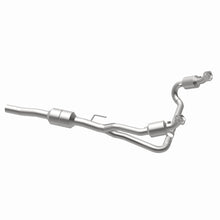 Load image into Gallery viewer, MagnaFlow Direct Fit Catalytic Converter 02-03 Dodge Durango