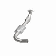 Load image into Gallery viewer, MagnaFlow Direct Fit Catalytic Converter 00-04 Ford E150 4.6L D/S