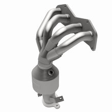 Load image into Gallery viewer, MagnaFlow Direct Fit Catalytic Converter 2009-2010 Pontiac Vibe 2.4L