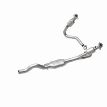 Load image into Gallery viewer, MagnaFlow Direct Fit Catalytic Converter 01-03 Dakota 3.9/5.9L