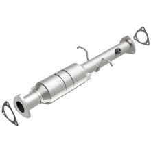Load image into Gallery viewer, MagnaFlow Direct Fit Catalytic Converter 96-00 GM S-10/Sonoma/Homb