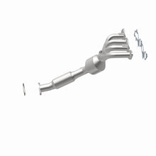 Load image into Gallery viewer, MagnaFlow Direct Fit Catalytic Converter 05-06 Ford Focus 2.0L