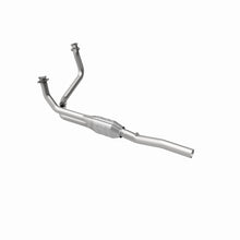 Load image into Gallery viewer, MagnaFlow Direct Fit Catalytic Converter 96-97 Dodge B1500/B2500/B3500 V8 Underbody