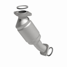 Load image into Gallery viewer, MagnaFlow Direct Fit Catalytic Converter 01-03 Highlander 3L frt OEM