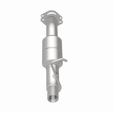 Load image into Gallery viewer, MagnaFlow Direct Fit Catalytic Converter 05 Silverado 2500HD 6.0L