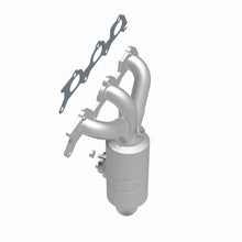 Load image into Gallery viewer, MagnaFlow DF Cat Conv 07-11 Chrysler Sebring 2.7L Fr Manifold / 08-10 Dodge Avenger 2.7L Fr Manifold
