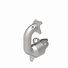 Load image into Gallery viewer, MagnaFlow Direct Fit Catalytic Converter 2011-2015 Juke L4 1.6 OEM Underbody