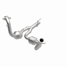 Load image into Gallery viewer, MagnaFlow Direct Fit Catalytic Converter 04 Jeep Grand Cherokee 4.7L