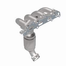 Load image into Gallery viewer, MagnaFlow Direct Fit Catalytic Converter 03-04 Kia Rio 1.6L mani OEM