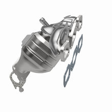 Load image into Gallery viewer, MagnaFlow Direct Fit Catalytic Converter 01-04 Escape 3.0 rear manif