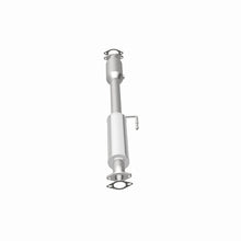 Load image into Gallery viewer, MagnaFlow Direct Fit Catalytic Conv 11-14 Sonata 2.4L Underbody (OEM Grade Federal / EPA Compliant)