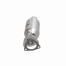 Load image into Gallery viewer, MagnaFlow Direct Fit Catalytic Converter Audi 97-05 A4/A4 Quattro / Volkswagen 00-05 Passat 1.8L