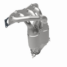 Load image into Gallery viewer, MagnaFlow Direct Fit Catalytic Converter 01-06 Toyota Highlander 2.4L