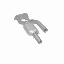Load image into Gallery viewer, MagnaFlow Direct Fit Catalytic Converter 98 GM Truck 5.7L
