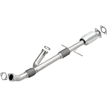 Load image into Gallery viewer, MagnaFlow Direct Fit Catalytic Converter 00-01 Hyundai Sonata 2.5L