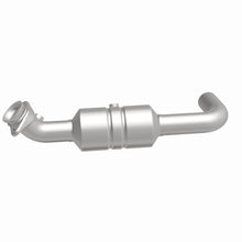 Load image into Gallery viewer, MagnaFlow Direct Fit Catalytic Converter 2009-2010 f-150 V8 5.4 OEM Underbody