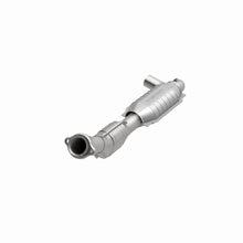 Load image into Gallery viewer, MagnaFlow Direct Fit Catalytic Converter 97-98 F150/F250 4.6L 4Wd D/