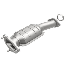 Load image into Gallery viewer, MagnaFlow Direct Fit Catalytic Converter 04 Ranger/BSer 3.0 Rear