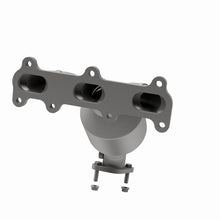 Load image into Gallery viewer, MagnaFlow Direct Fit Catalytic Converter 2004 Hyundai Santa Fe 2.7L