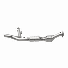 Load image into Gallery viewer, MagnaFlow Direct Fit Catalytic Converter 01 Ford Trucks 5.4L