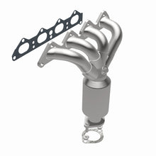 Load image into Gallery viewer, MagnaFlow Direct Fit Catalytic Converter 05-06 Kia Sportage 2.0L
