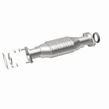 Load image into Gallery viewer, MagnaFlow Direct Fit Catalytic Converter 2003-2006 MONTERO 3.8 L Underbody