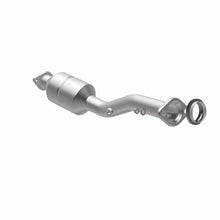 Load image into Gallery viewer, MagnaFlow Direct Fit Catalytic Converter 2009-2014 Sentra 2.0 L Underbody