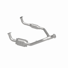 Load image into Gallery viewer, MagnaFlow Direct Fit Catalytic Converter 94-95 Disc./Defender 3.9L