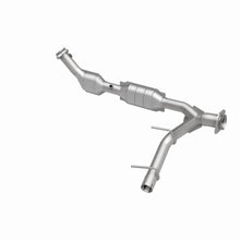 Load image into Gallery viewer, MagnaFlow Direct Fit Catalytic Converter 03-04 Exped 4.6L Passenger Side OEM