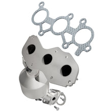 Load image into Gallery viewer, MagnaFlow Direct Fit Catalytic Converter 10-14 RX450H 3.5L Right