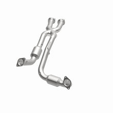 Load image into Gallery viewer, MagnaFlow Direct Fit Catalytic Converter 06-10 Jeep Grand Cherokee 6.1L
