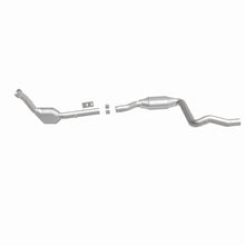 Load image into Gallery viewer, MagnaFlow Direct Fit Catalytic Converter 2003 ML350 3.7L Underbody