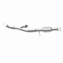 Load image into Gallery viewer, MagnaFlow Direct Fit Catalytic Converter 02-06 Kia Optima 2.7L