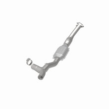 Load image into Gallery viewer, MagnaFlow Direct Fit Catalytic Converter 98 Ford Expedition 5.4L