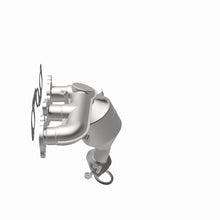 Load image into Gallery viewer, MagnaFlow Direct Fit Catalytic Converter Avalon/Sienna front manif