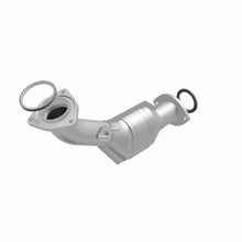 Load image into Gallery viewer, MagnaFlow Direct Fit Catalytic Converter 02-04 Tacoma 3.4L front 50S