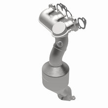 Load image into Gallery viewer, MagnaFlow Direct Fit Catalytic Converter 04-06 Toyota Sienna 3.3L