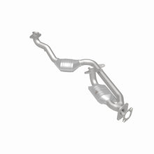 Load image into Gallery viewer, MagnaFlow Direct Fit Catalytic Converter 99-01 Continental 4.6L 50S