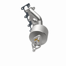 Load image into Gallery viewer, MagnaFlow Direct Fit Catalytic Converter 05-07 Kia Sportage 2.7L Passenger Side